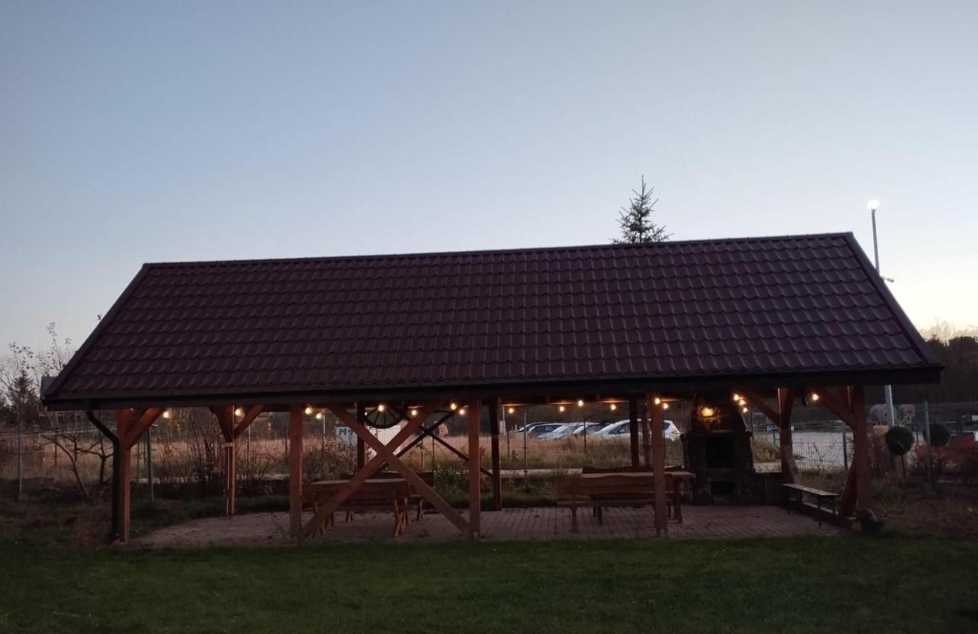 Checz Goscinna- Pokoje,Sauna,Jacuzzi, Sala Konferencyjna Grzybno Exterior photo