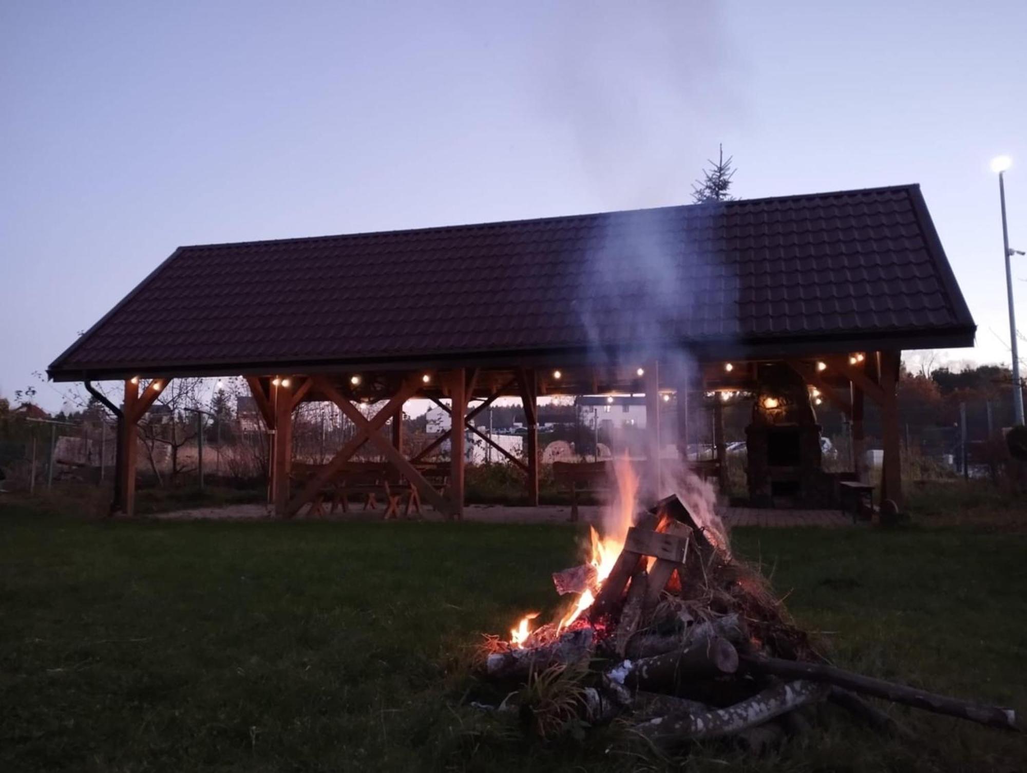 Checz Goscinna- Pokoje,Sauna,Jacuzzi, Sala Konferencyjna Grzybno Exterior photo